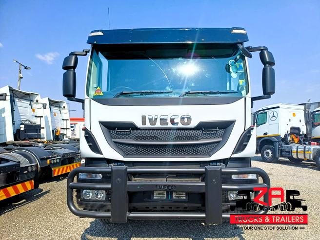 2020 IVECO TRAKKER 440 10 CUBE TIPPER #11315